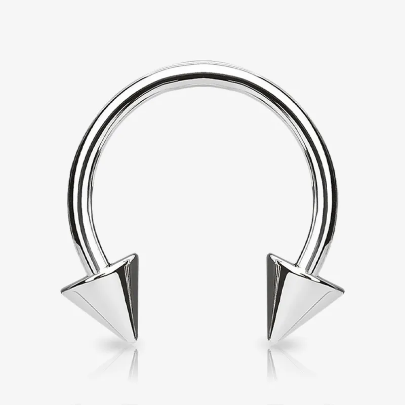 Piercing ferradura titânio com pontas spike para perfurações