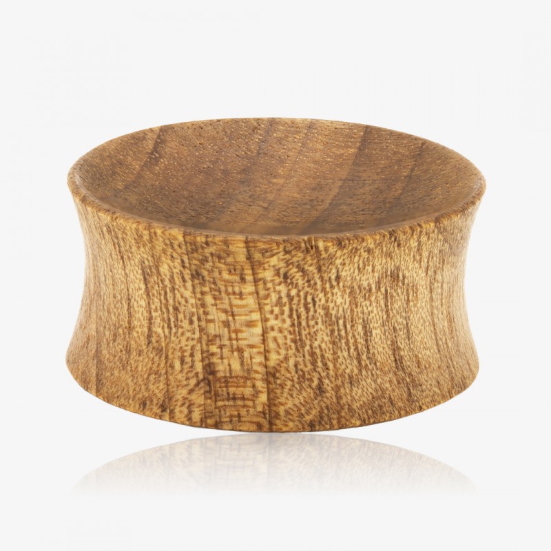 Plug Artesanal de Madeira Imbuia Côncavo - Tom Claro - Artesanais