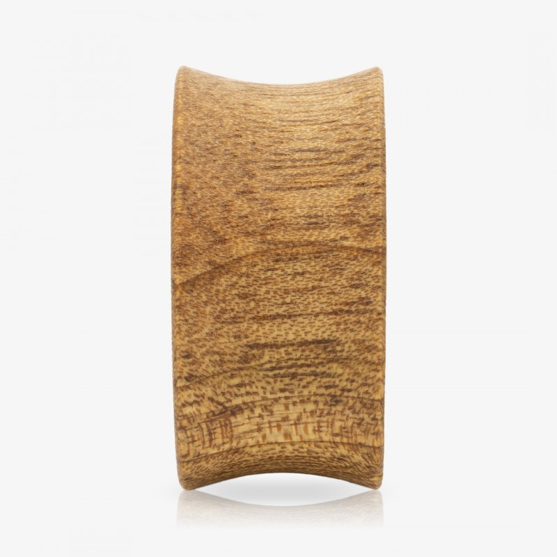 Plug Artesanal de Madeira Imbuia Côncavo - Tom Claro - Artesanais