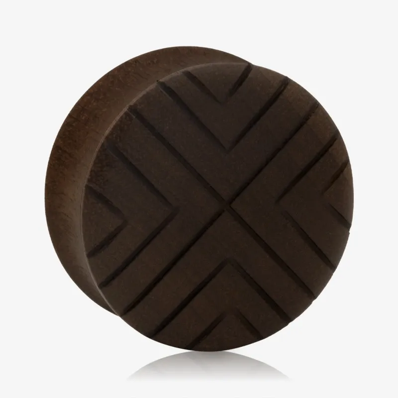 Plug Artesanal de Madeira Imbuia - X - Artesanais