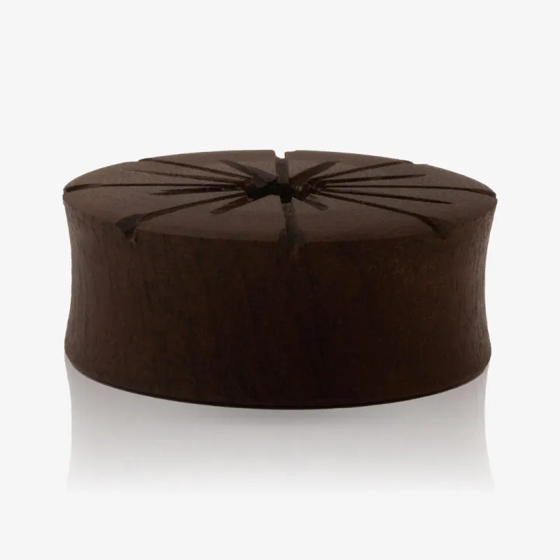 Plug Artesanal de Madeira Imbuia - Flor - Artesanais