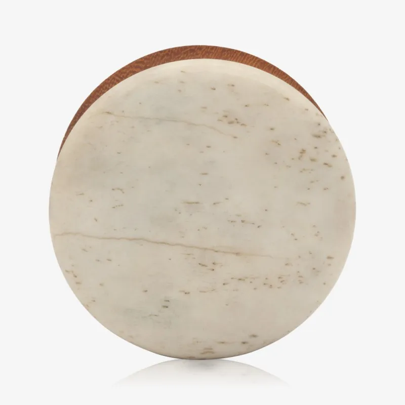 Plug Artesanal de Madeira Imbuia - Osso - Artesanais