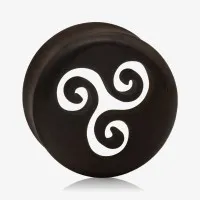 Plug Madeira Imbuia Triskle Vazado - Único | ALARGS