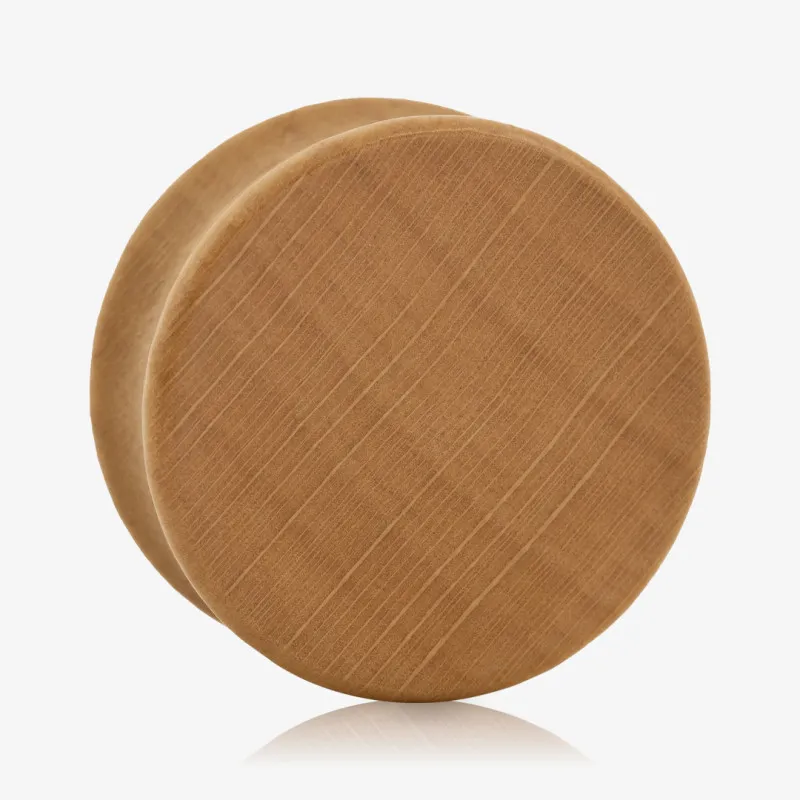 Plug de Madeira Plano com acabamento natural e formato ergonômico