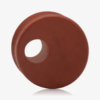 Plug de Madeira Vermelha com furo lateral e acabamento polido