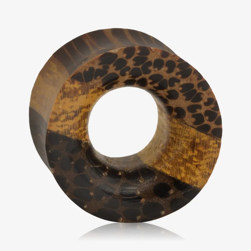 Alargador Plug Madeira Tres com três camadas visíveis em madeira orgânica