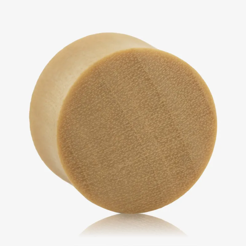 Alargador Plug Madeira Clara com acabamento natural artesanal