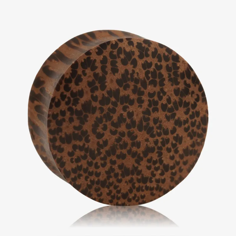 Alargador Plug Madeira Coco em madeira de coco com acabamento artesanal