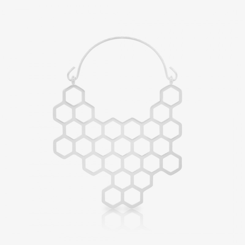 Brinco Colmeia Unidade com design geométrico prateado vendido individualmente