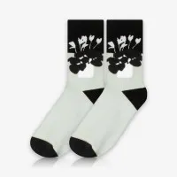 Meia Cano Médio Flores P&B é na ALARGS