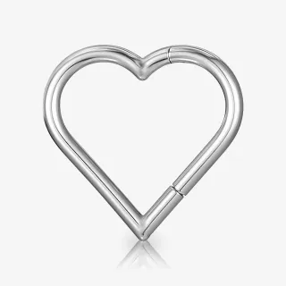 Argola clicker de titânio em formato de coração delicado