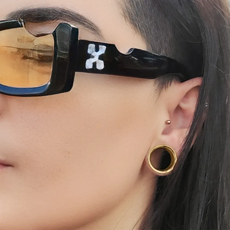 Alargador de Orelha Aço Dourado Flangeado c/ Rosca Interna - Aço Cirúrgico