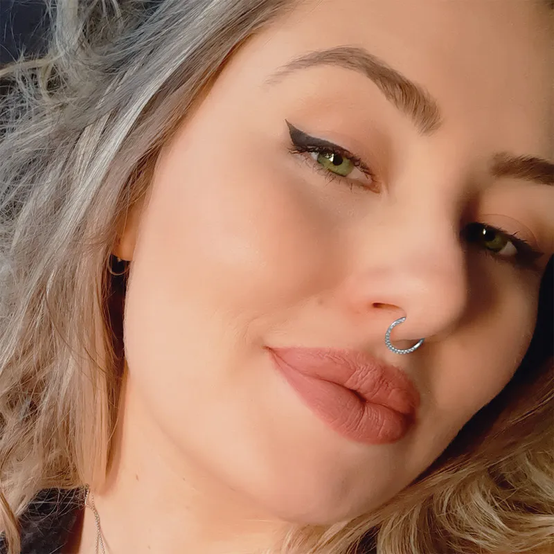 Piercing Argola Prateada Clicker com Zircônias Laterais