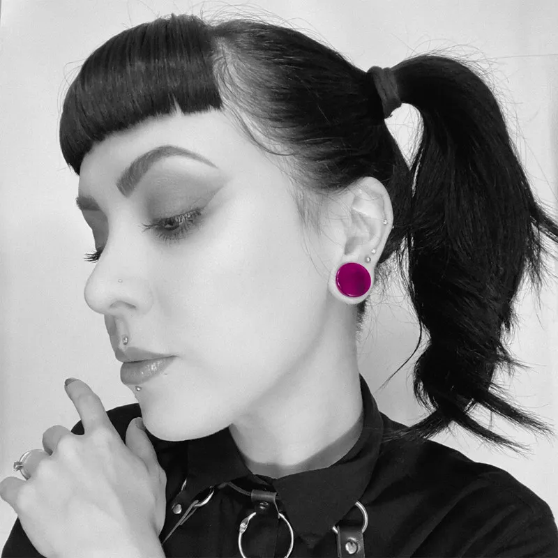 Plug Acrílico Violeta Translúcido Fechado e Confortável