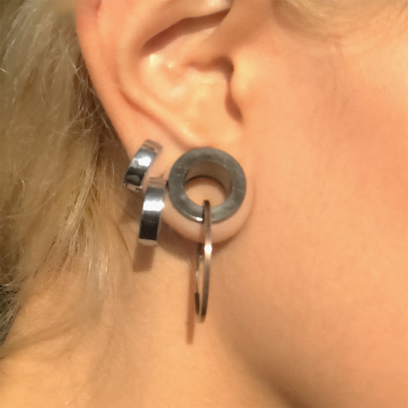 Brinco Abaulado Clássico Masculino em Aço Cirúrgico