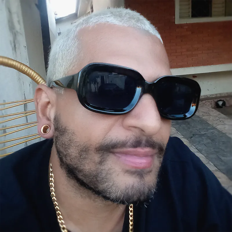 Alargador Aço Cirúrgico Dourado Flangeado: Elegância