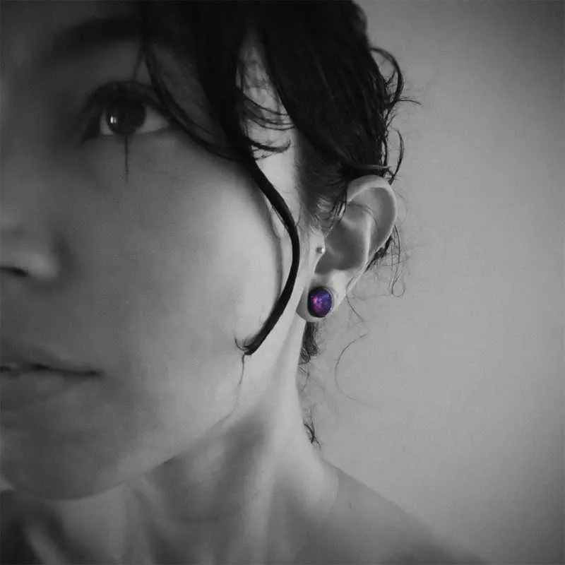 Plug Nuvem Púrpura Base com Design Estilizado e Chamativo