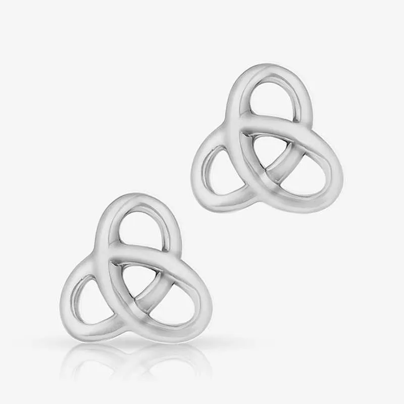 Brinco de Prata Nó com design minimalista e acabamento brilhante