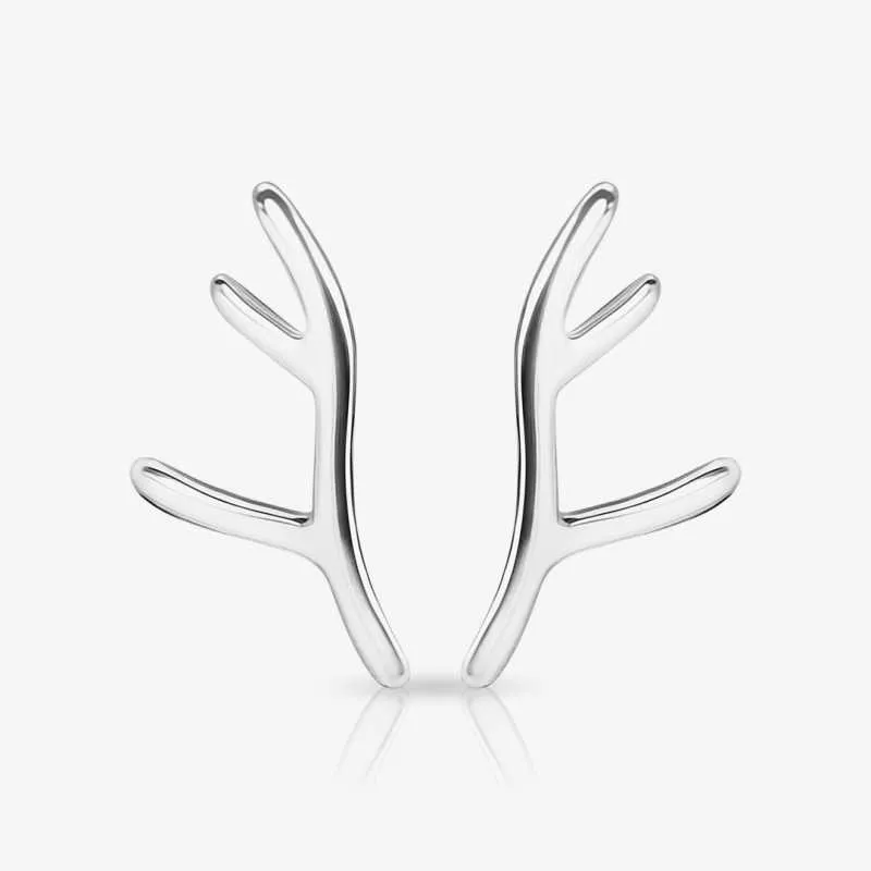 Brinco Chifre de Cervo em prata com design inspirado na natureza