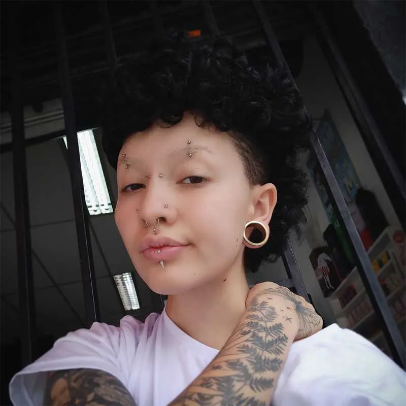 Piercing Barbell Spike em Aço Cirúrgico Prateado