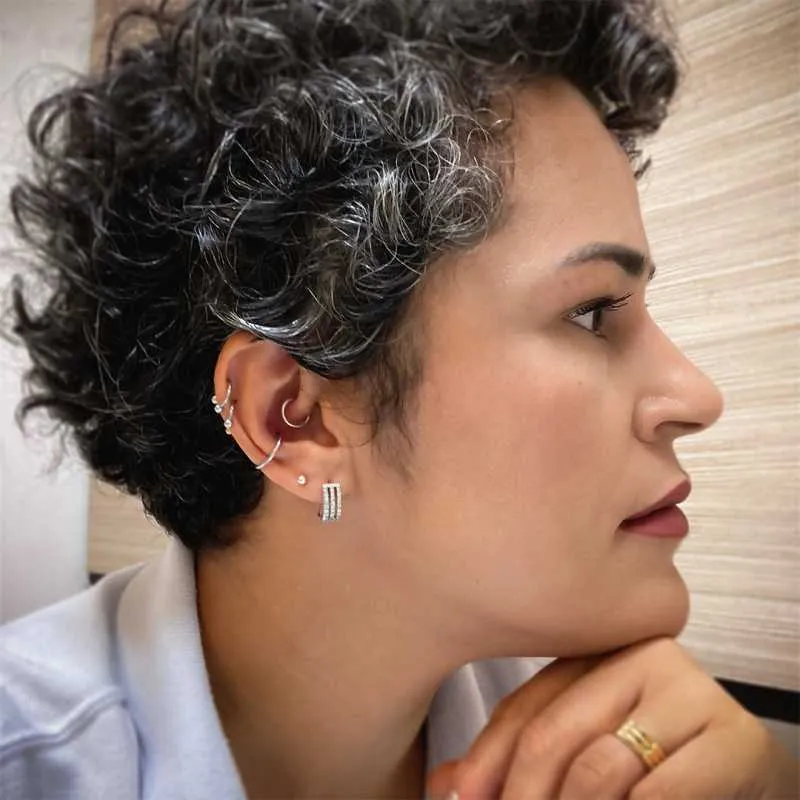 Piercing Labret Monroe Bolinha Aço com acabamento prateado