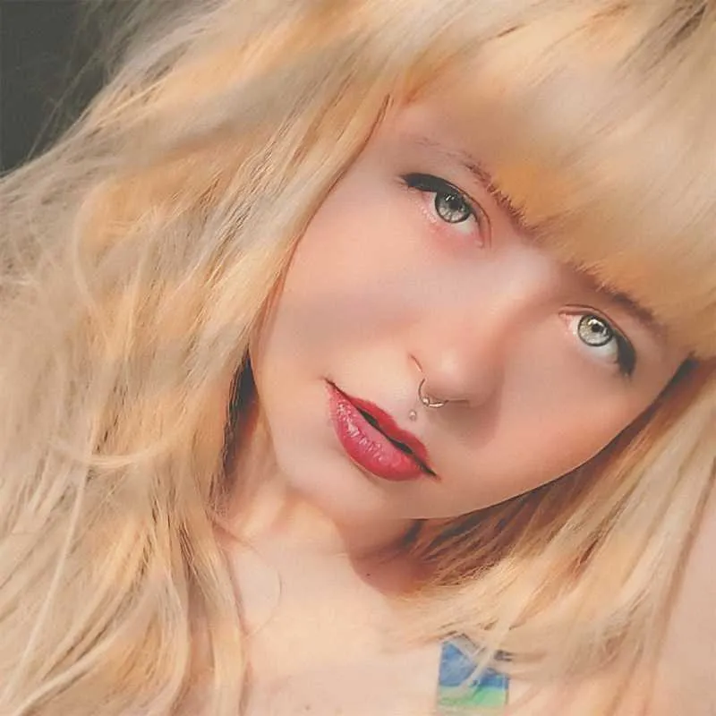 Piercing Labret Monroe Bolinha Aço com acabamento prateado