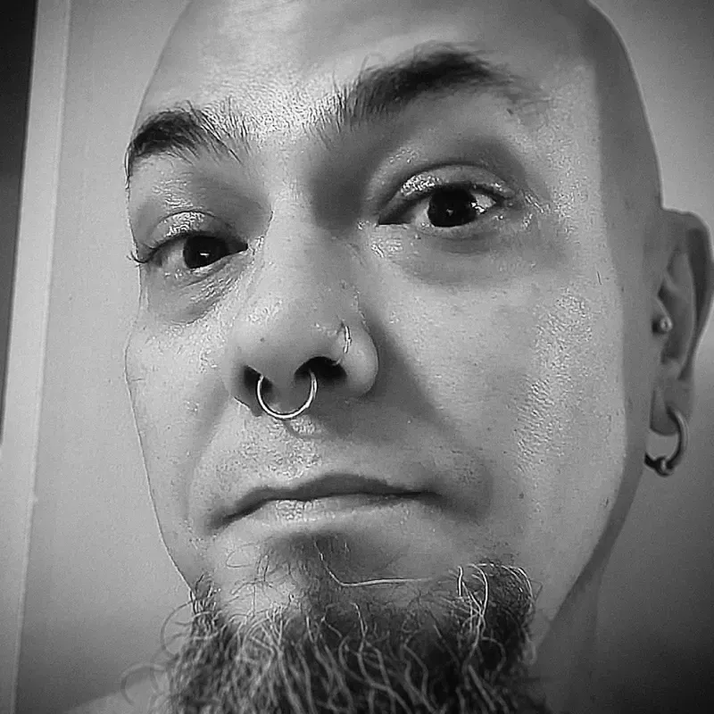 Piercing Argola de Aço prateada com fecho clicker seguro