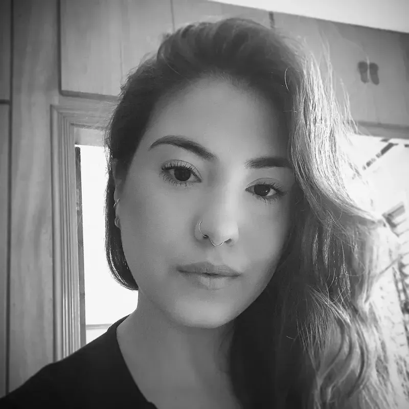 Piercing Argola de Aço Dobrável Preta com Acabamento Premium