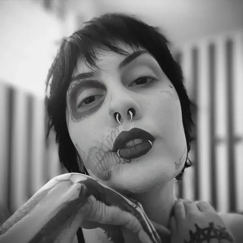 Piercing Argola de Aço prateada com fecho clicker seguro