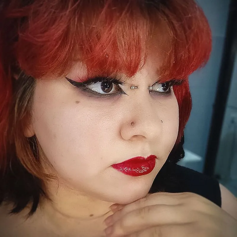 Piercing Labret Zircônia Ponto de Luz Vermelha