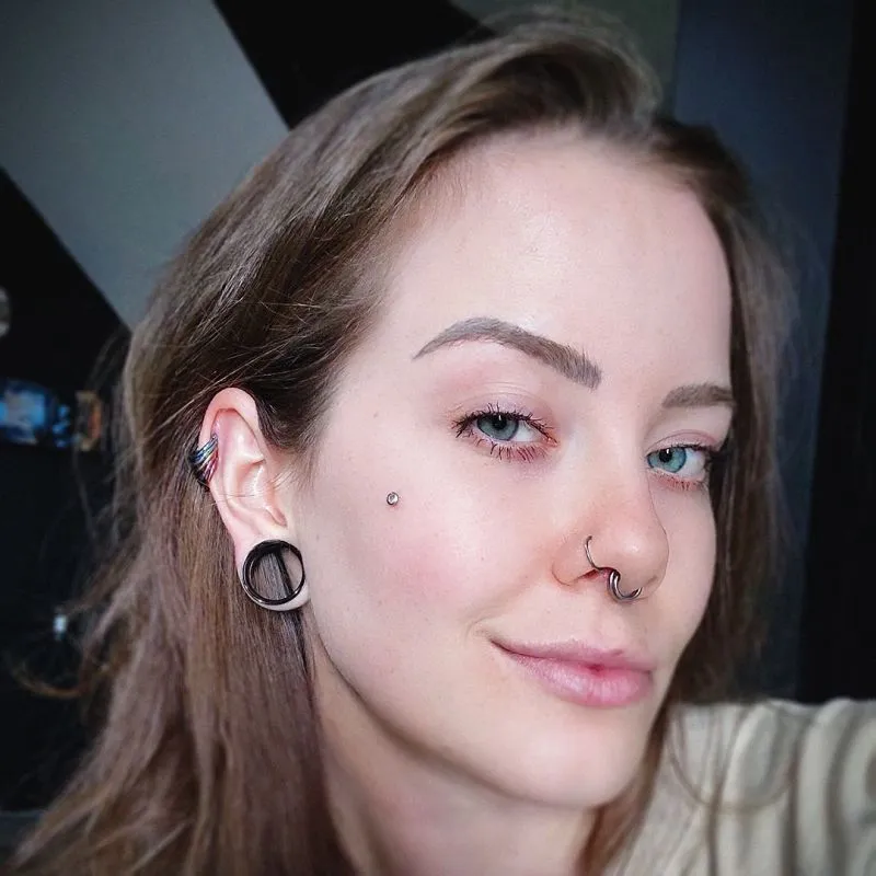 Piercing Argola de Aço Dobrável Preta com Acabamento Premium