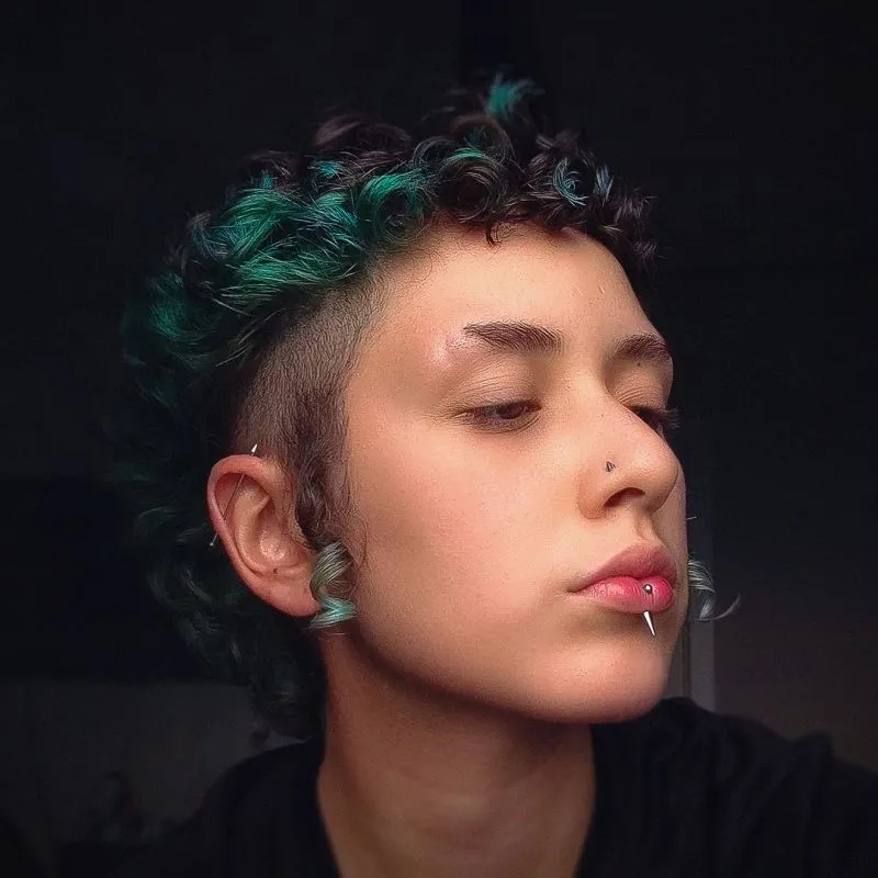 Piercing Curvo Bolinha em Aço Cirúrgico Prateado Seguro