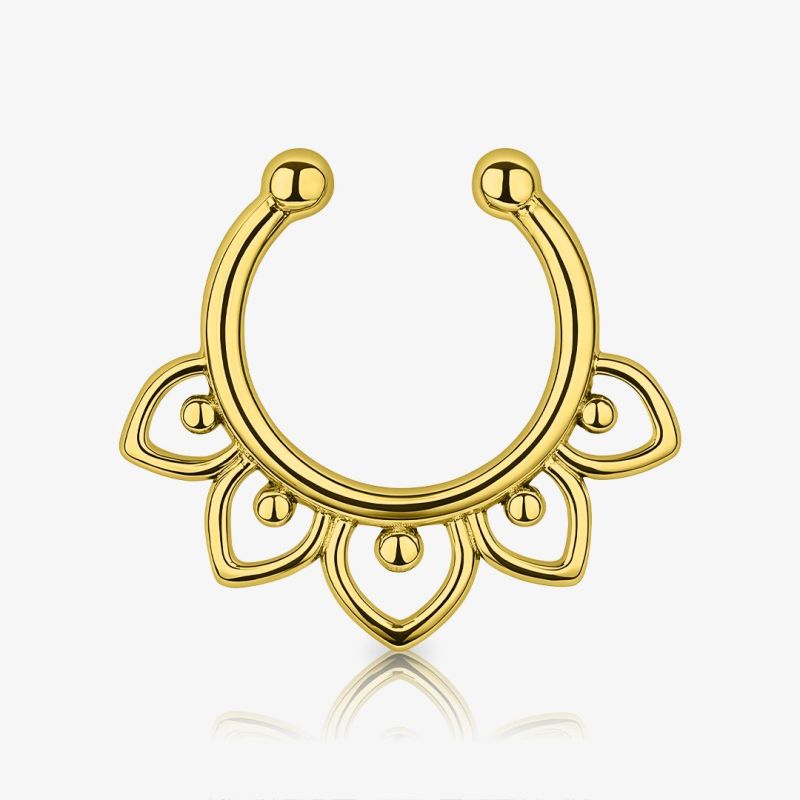 Piercing Septo Falso Pétalas com design indiano dourado delicado
