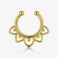 Piercing Septo Falso Pétalas Dourado Delicado e Feminino