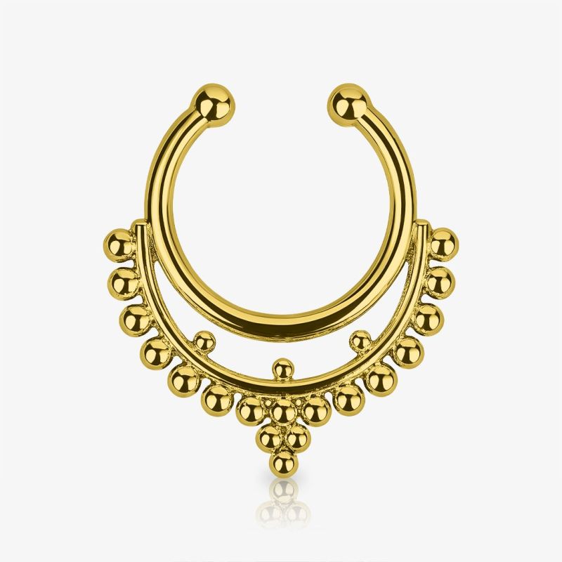 Piercing Falso Septo Indiano dourado com design delicado e acabamento artesanal