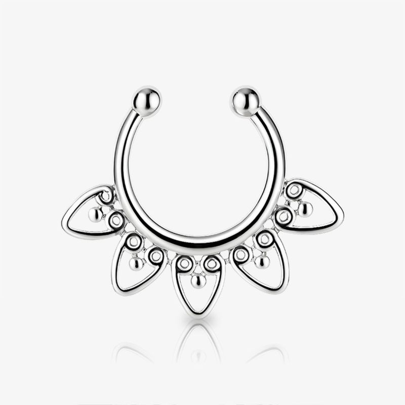 Piercing Septo Falso Indiano em formato de pétalas com acabamento delicado