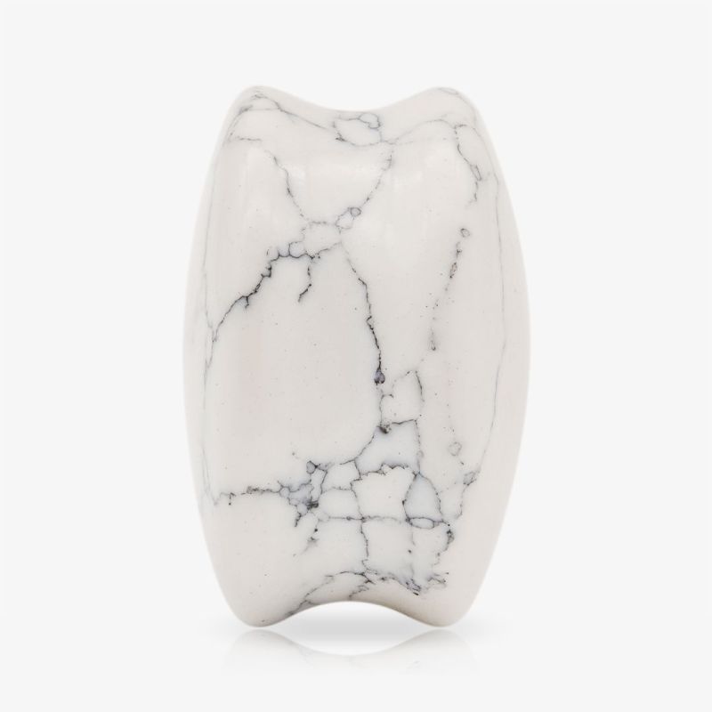 Plug de Pedra Howlita com Design Natural e Conforto