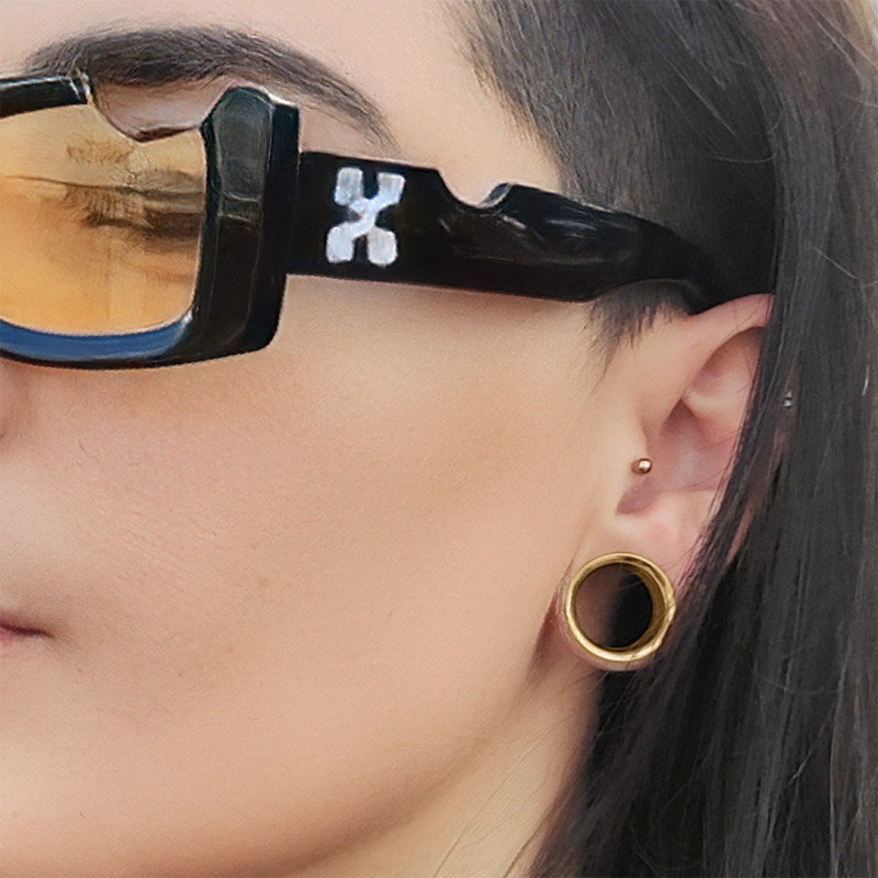 Alargador de Orelha de Titânio Dourado Flangeado c/ Rosca Interna