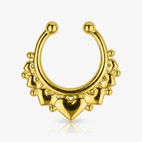 Piercing Septo Falso Corações dourado delicado e feminino